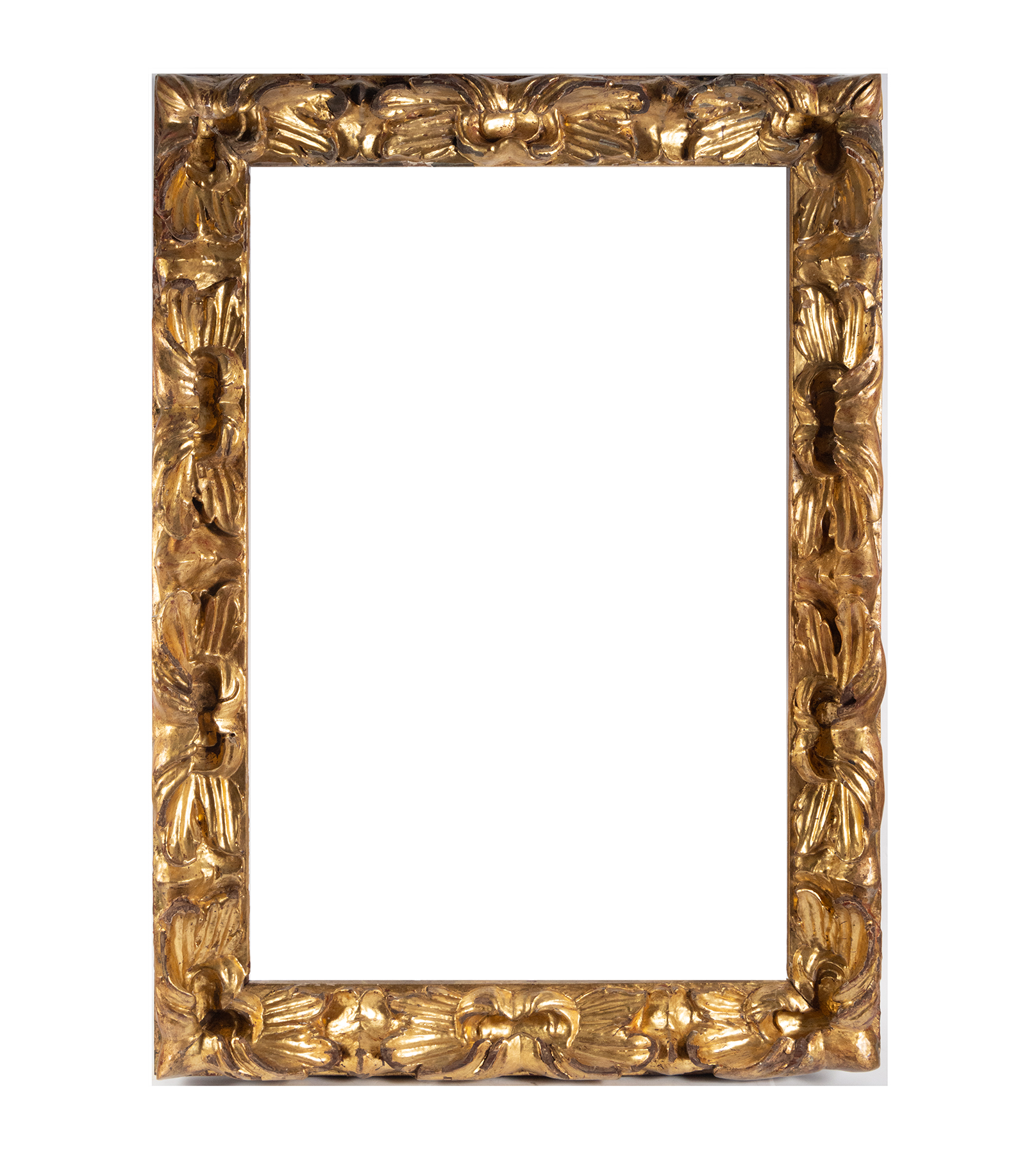 Italian Baroque frame in relief of acanthus leaves gilded with gold leaf, 18th century