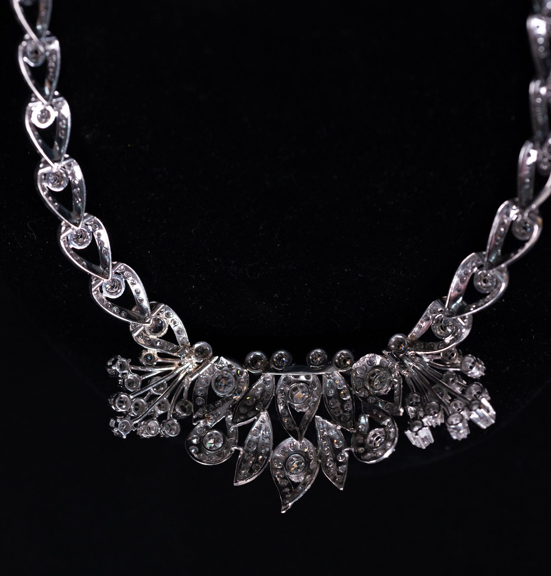 Important Lady necklace in white 18k gold and brilliant cut Diamonds of a total of 30 carats, 81 gra - Bild 10 aus 11