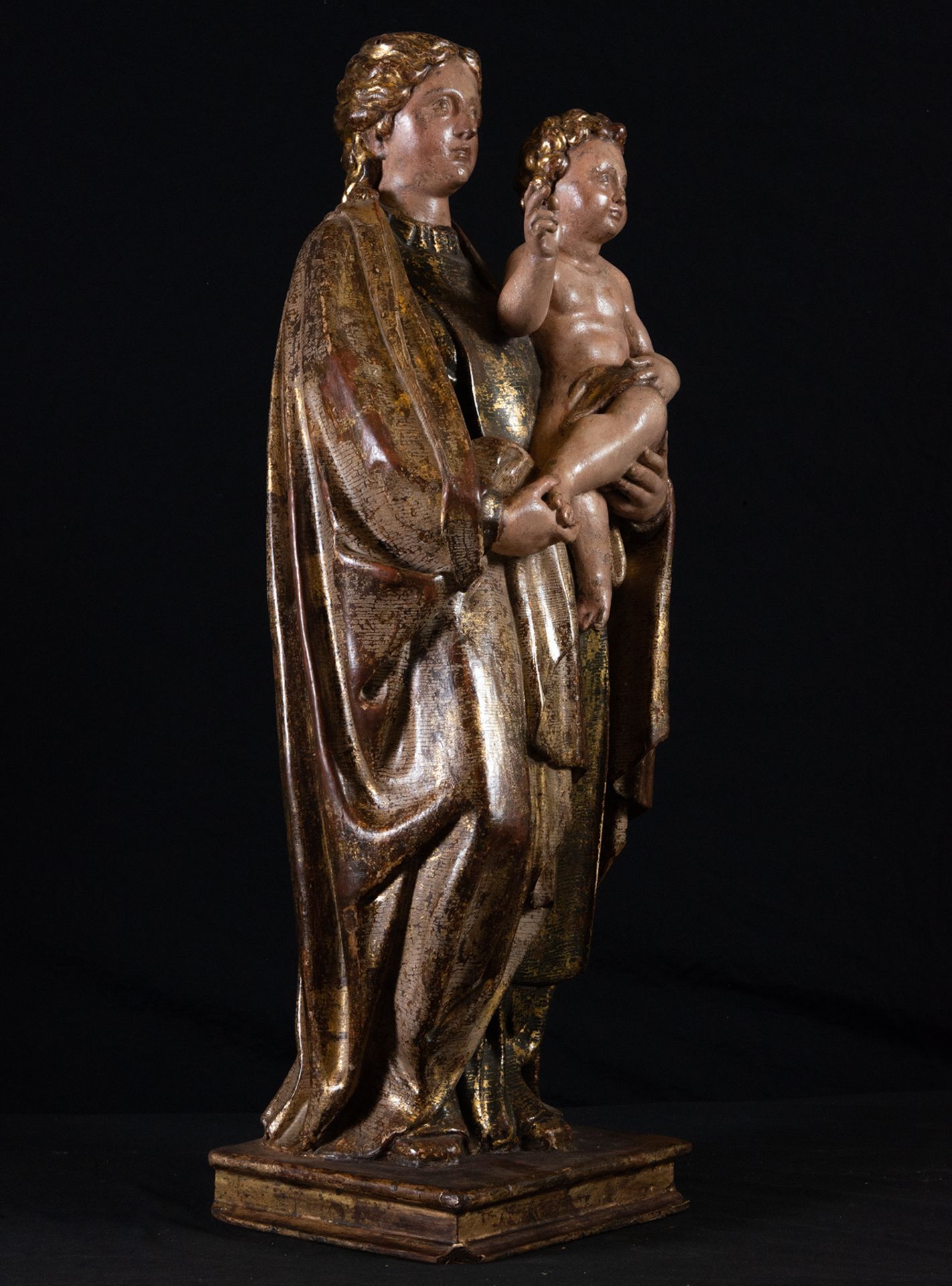 Important Virgin with Child in her arms, attributable to Sebastián Ducete (1568-1621), Castilian Ren - Image 6 of 7