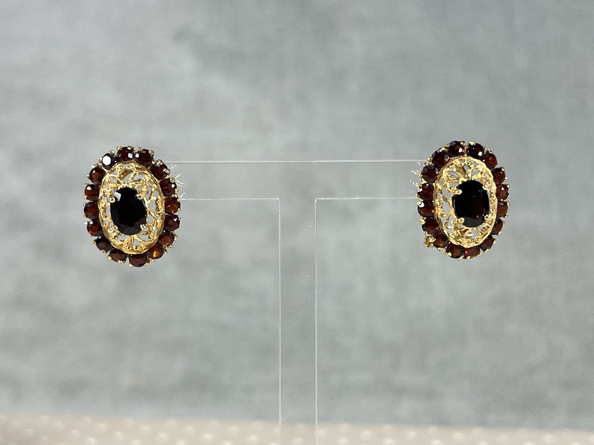 18k gold and garnet earrings