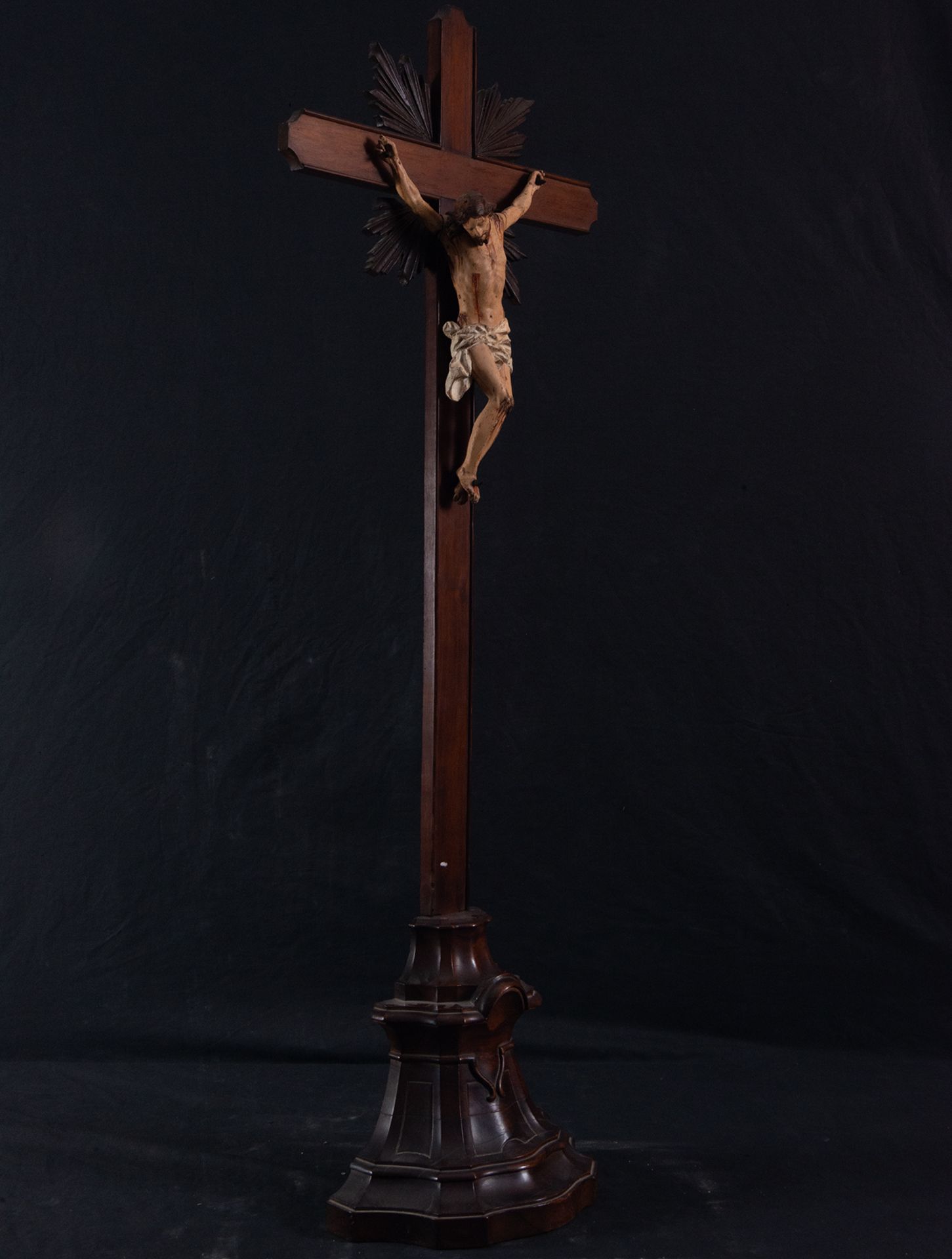 Christ on the Cross, colonial Quito or Guatemalan work from the 18th century - Image 5 of 7