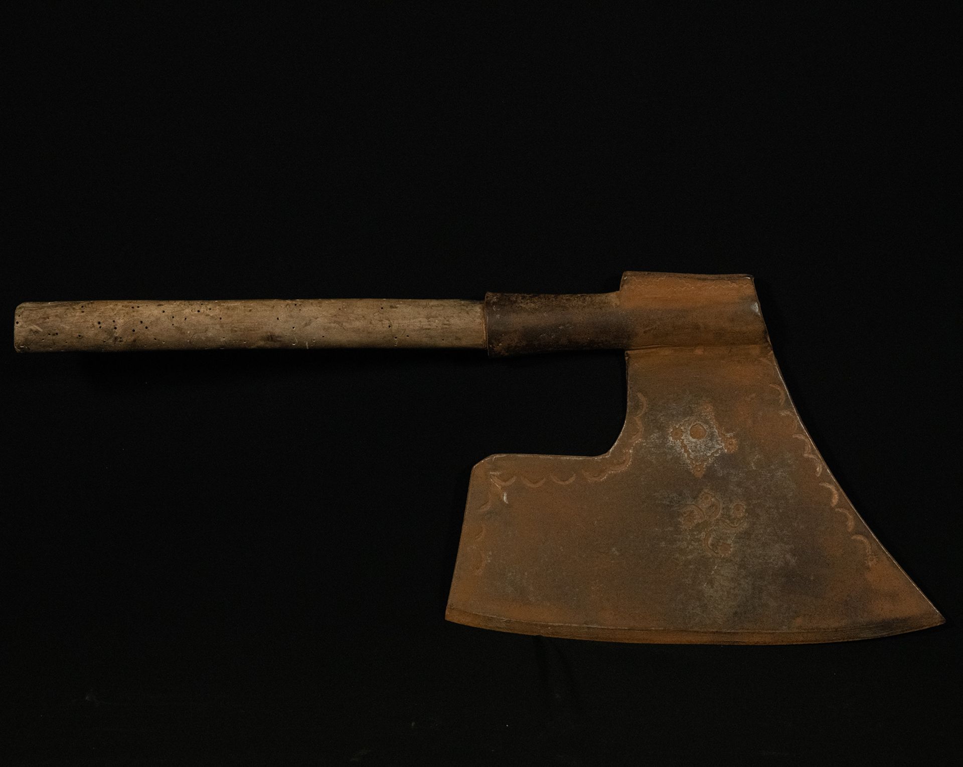 Important Irish Executioner's Axe, following Medieval models, 19th century Victorian work - Image 2 of 2