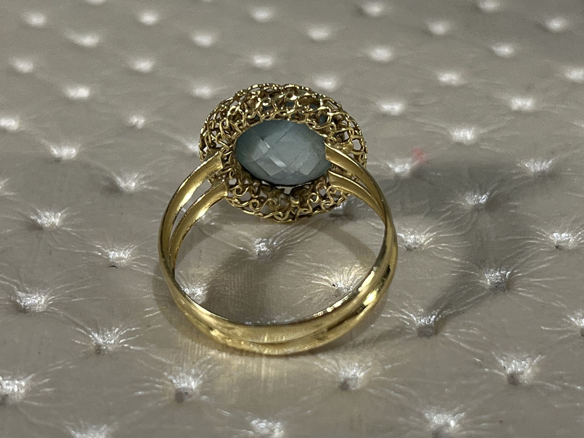 18k Gold and Aquamarine Ring - Image 5 of 7