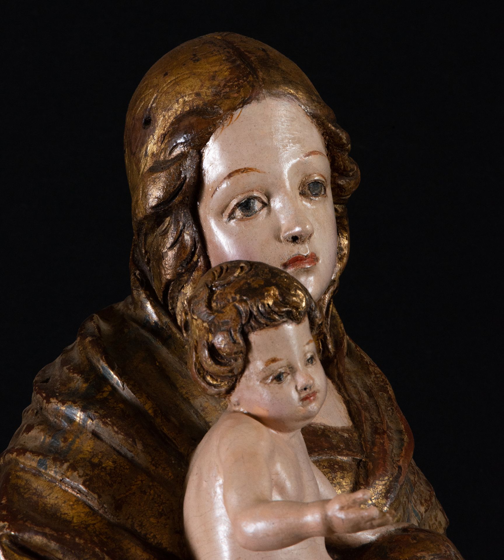 Spectacular Large Virgin with Child in her arms in wood carving, Romanist school of the 16th century - Image 8 of 9
