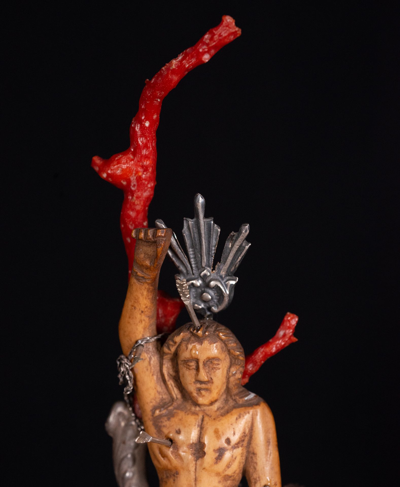 Saint Sebastian tied to the column in bone, silver and red coral, Italian work from Sicily, 18th cen - Image 4 of 6