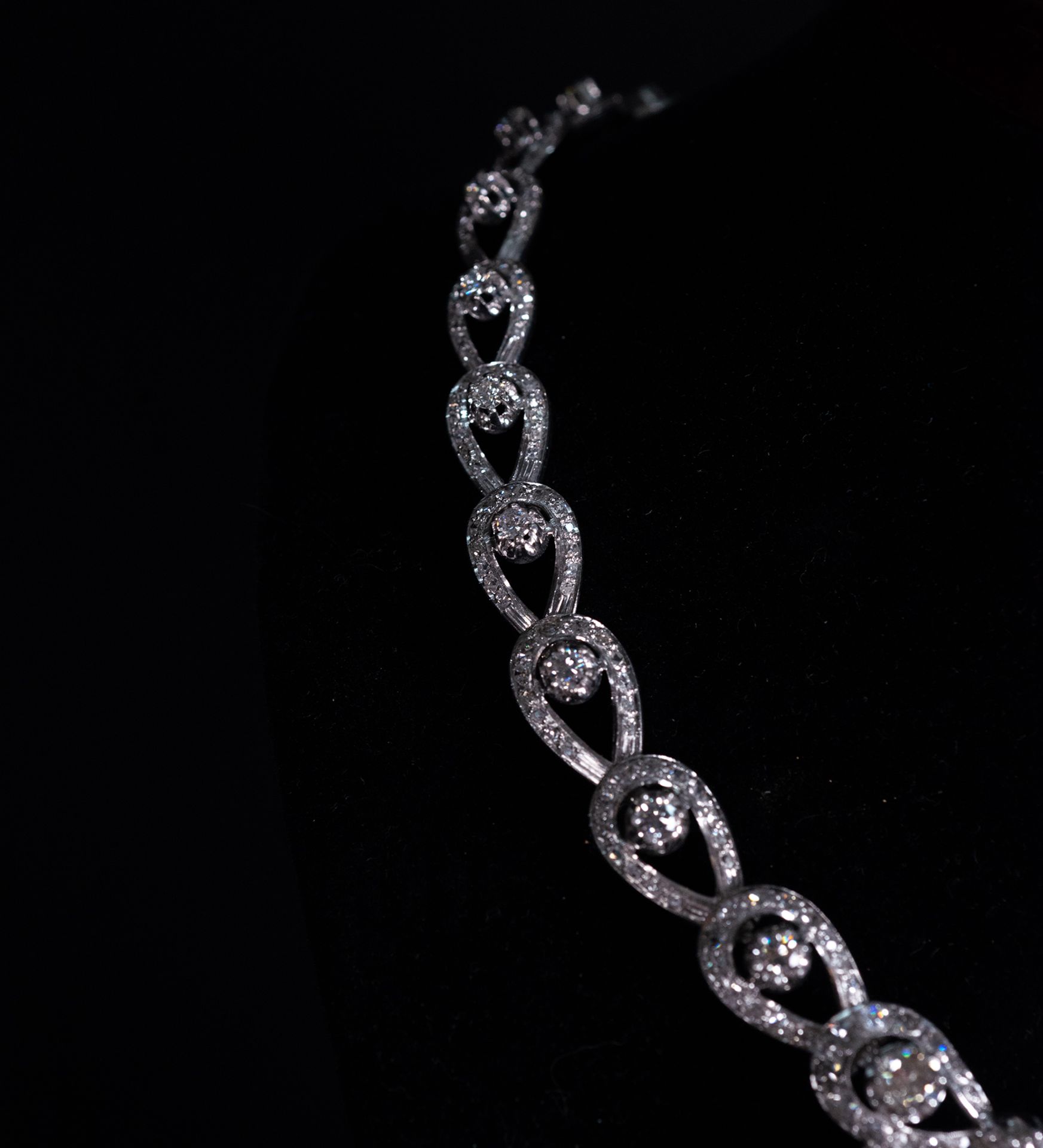Important Lady necklace in white 18k gold and brilliant cut Diamonds of a total of 30 carats, 81 gra - Bild 5 aus 11