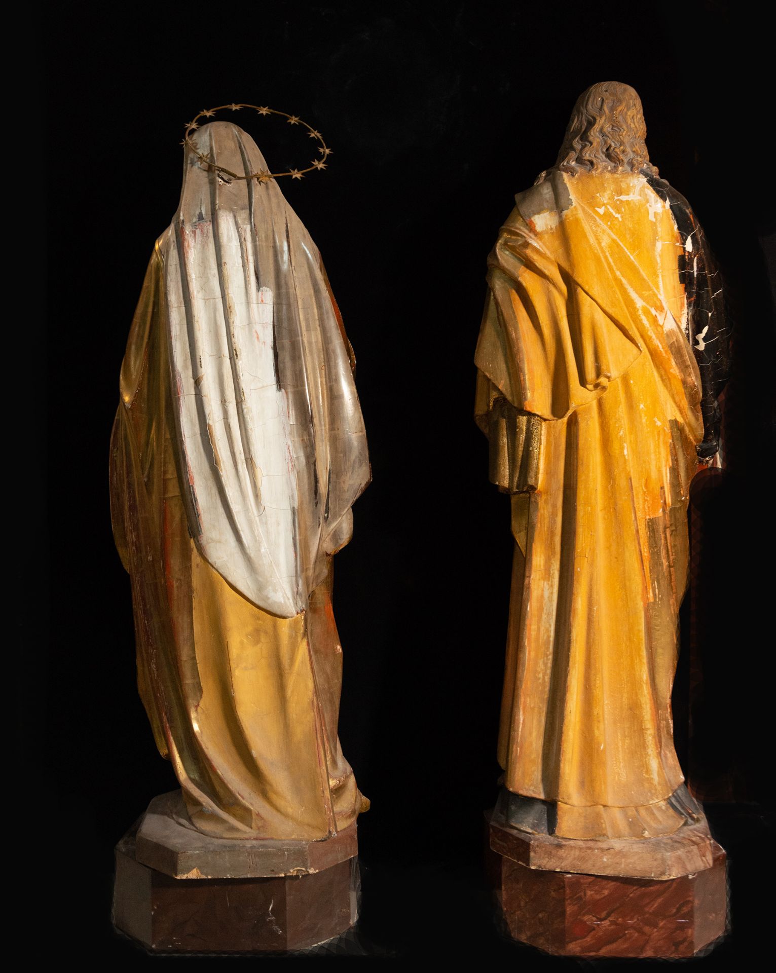 Pair of large life-size wood carvings of the Sacred Hearts of Jesus and Mary, 19th century - Image 3 of 3