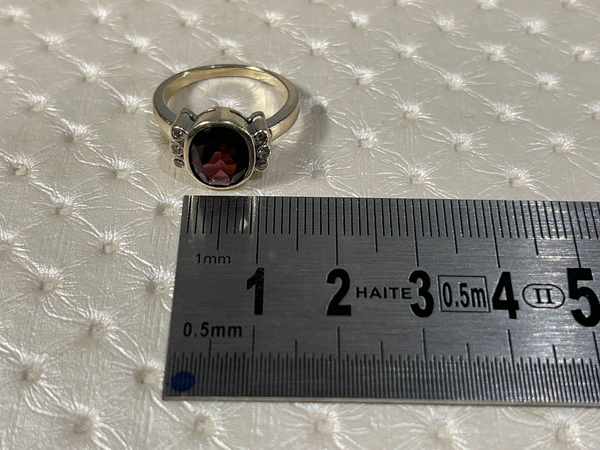 18k white gold ring with brilliant cut diamonds and garnet - Weight: 5gr - 350 - Image 7 of 7