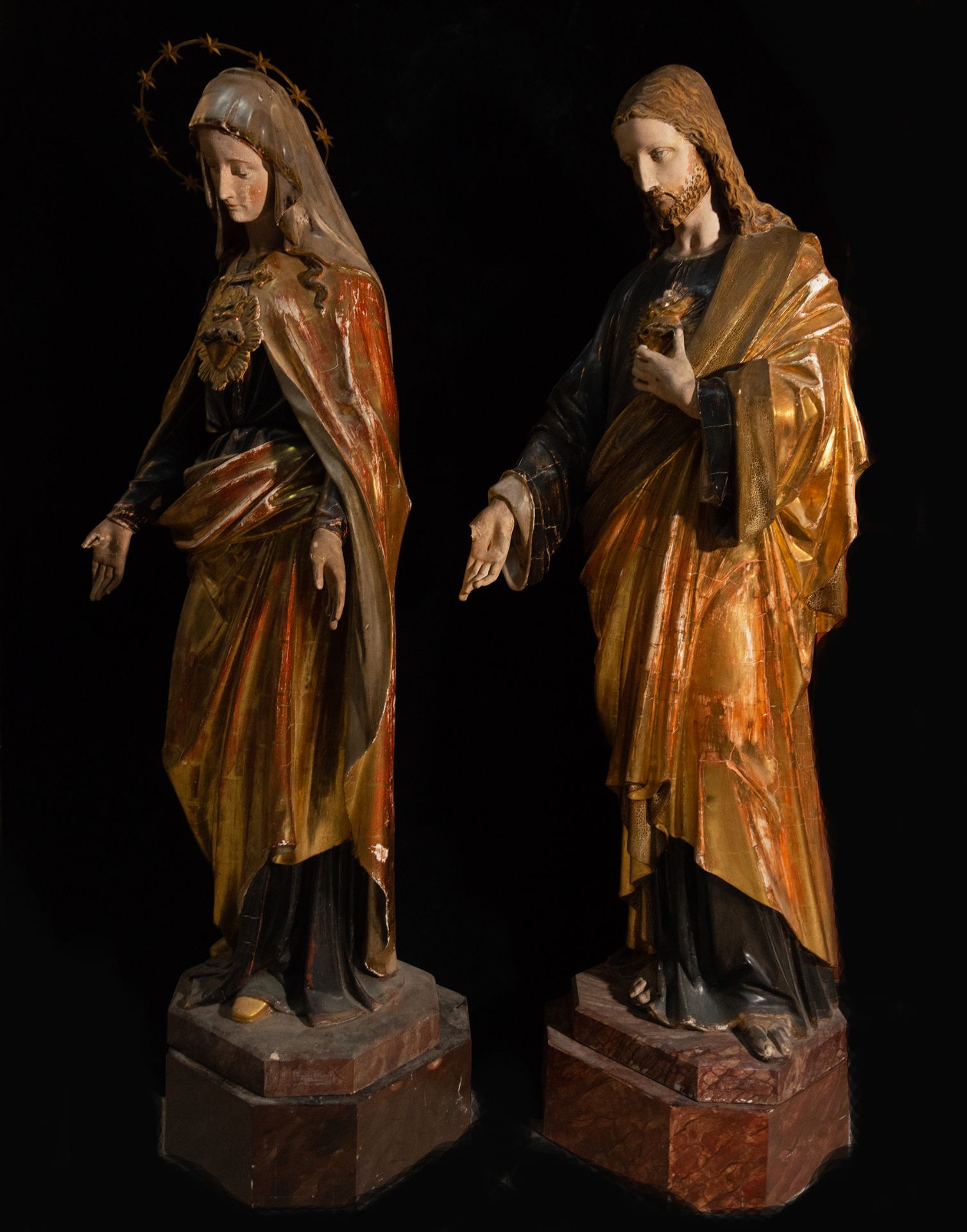 Pair of large life-size wood carvings of the Sacred Hearts of Jesus and Mary, 19th century - Image 2 of 3