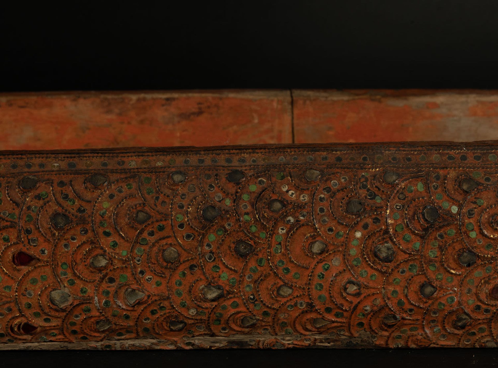 Extraordinary Large Imperial Thai Hanging Planter, 18th century - Image 12 of 13