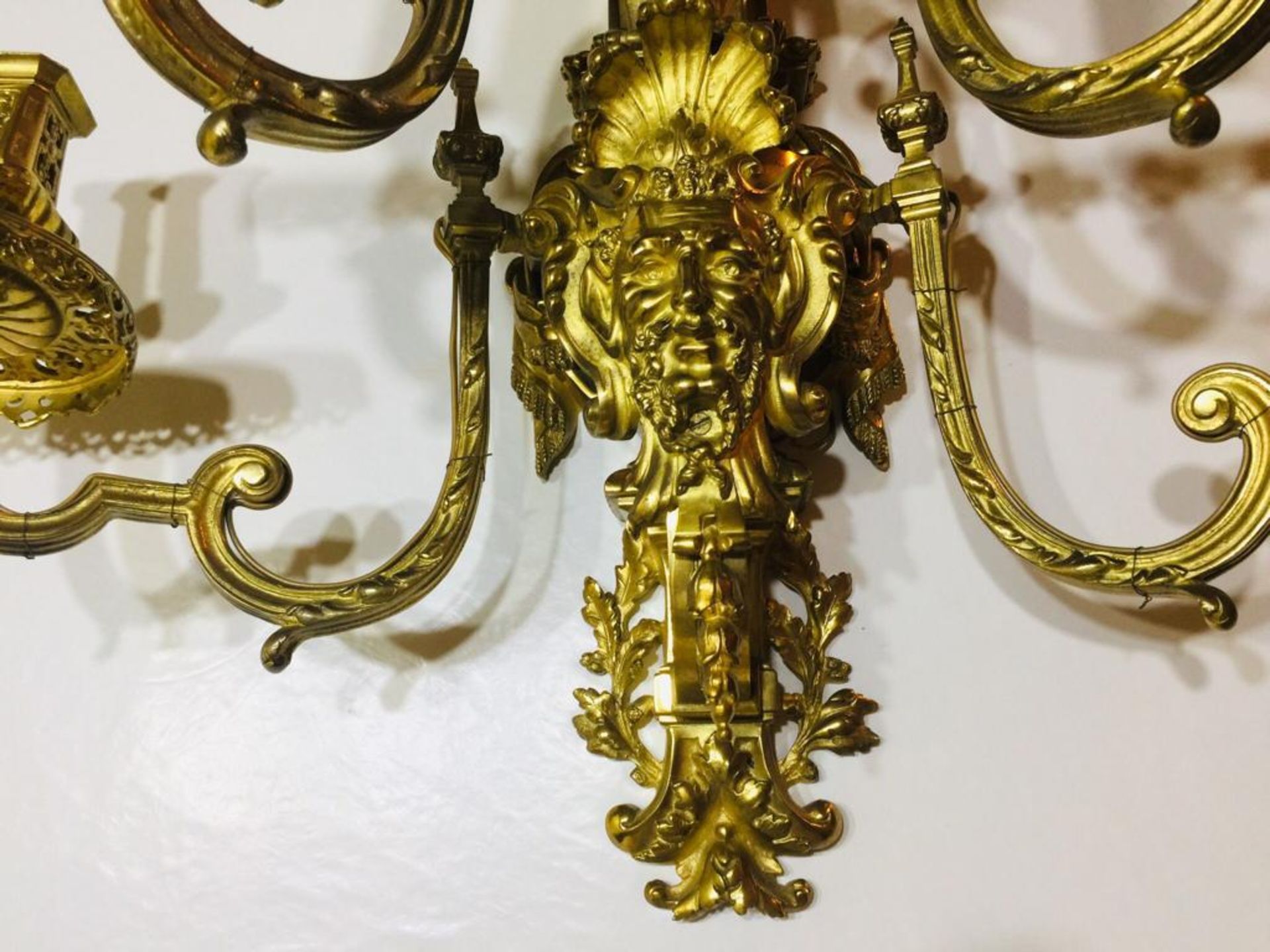 Exceptional Massive Pair of Gilt Bronze Regency Style Wall Appliques , French 19th century - Bild 4 aus 5