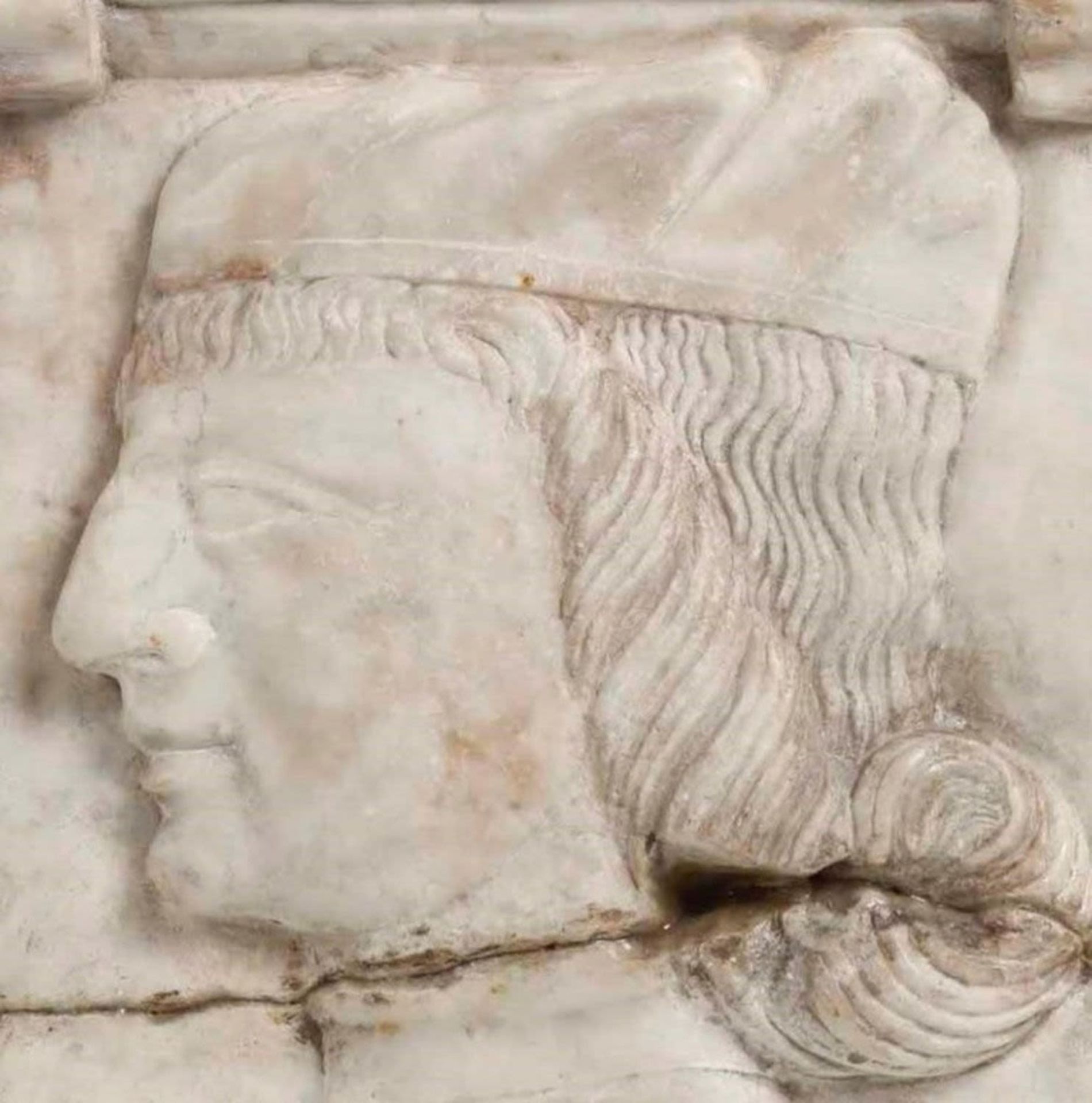 Bas-relief of Nobleman in Carrara marble, Italy, 16th century - Image 2 of 4