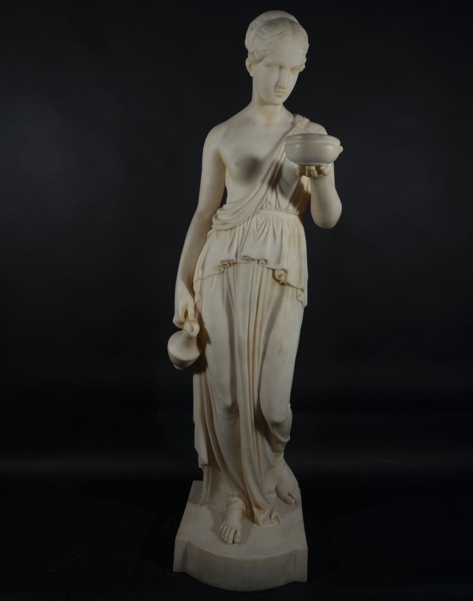 Large Decorative Italian Venus in carved Italian Alabaster for interior decoration, 20th century