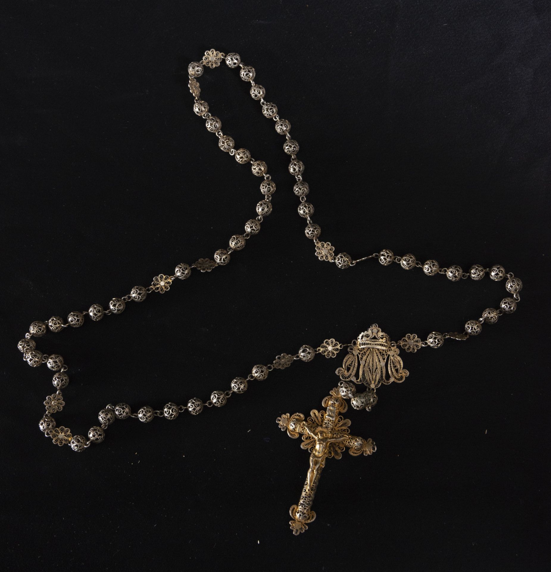 Peruvian rosary in gilt silver filigree, 19th century