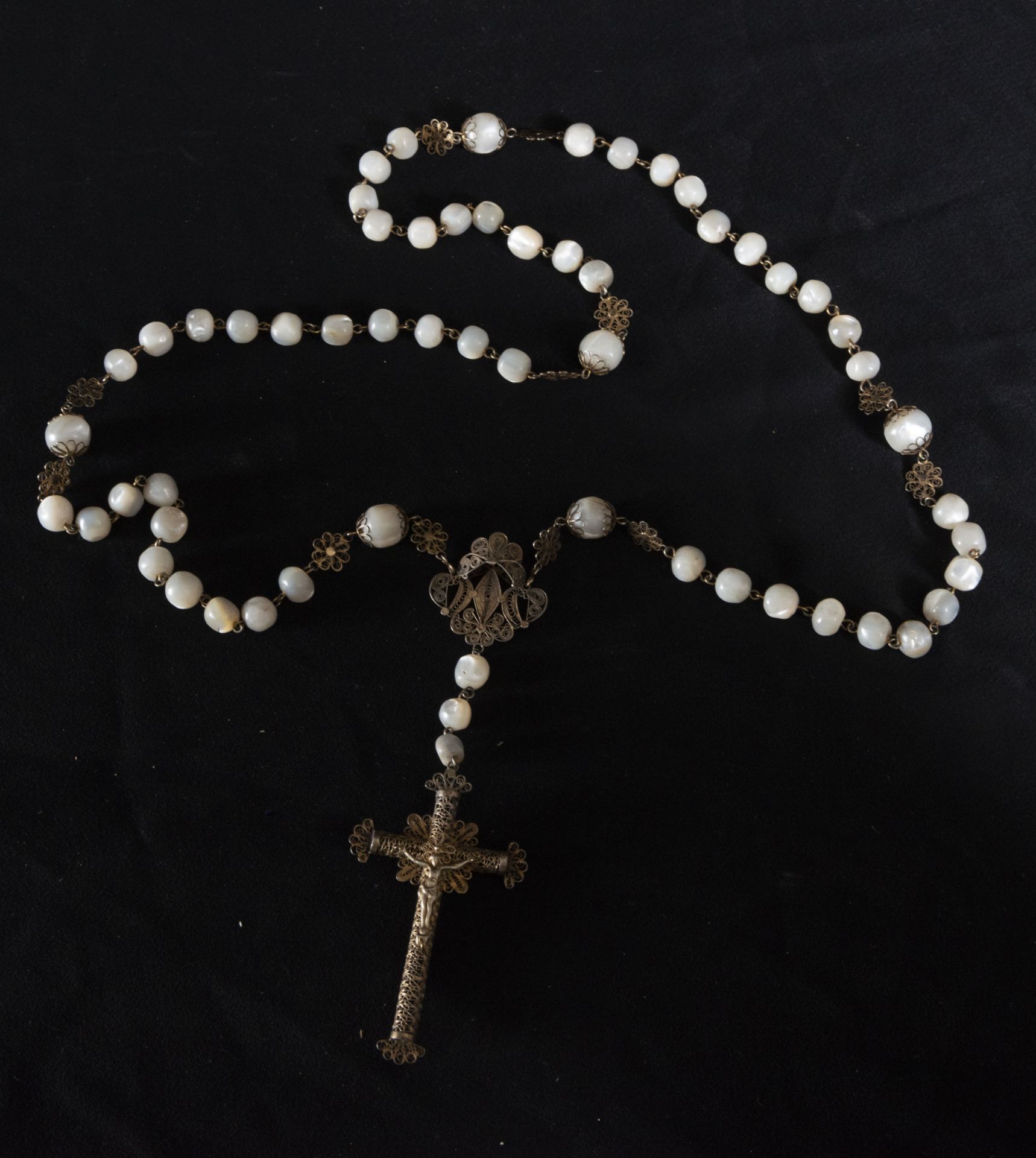 Large Rosary in Mother of Pearl Beads and silver filigree, 19th century