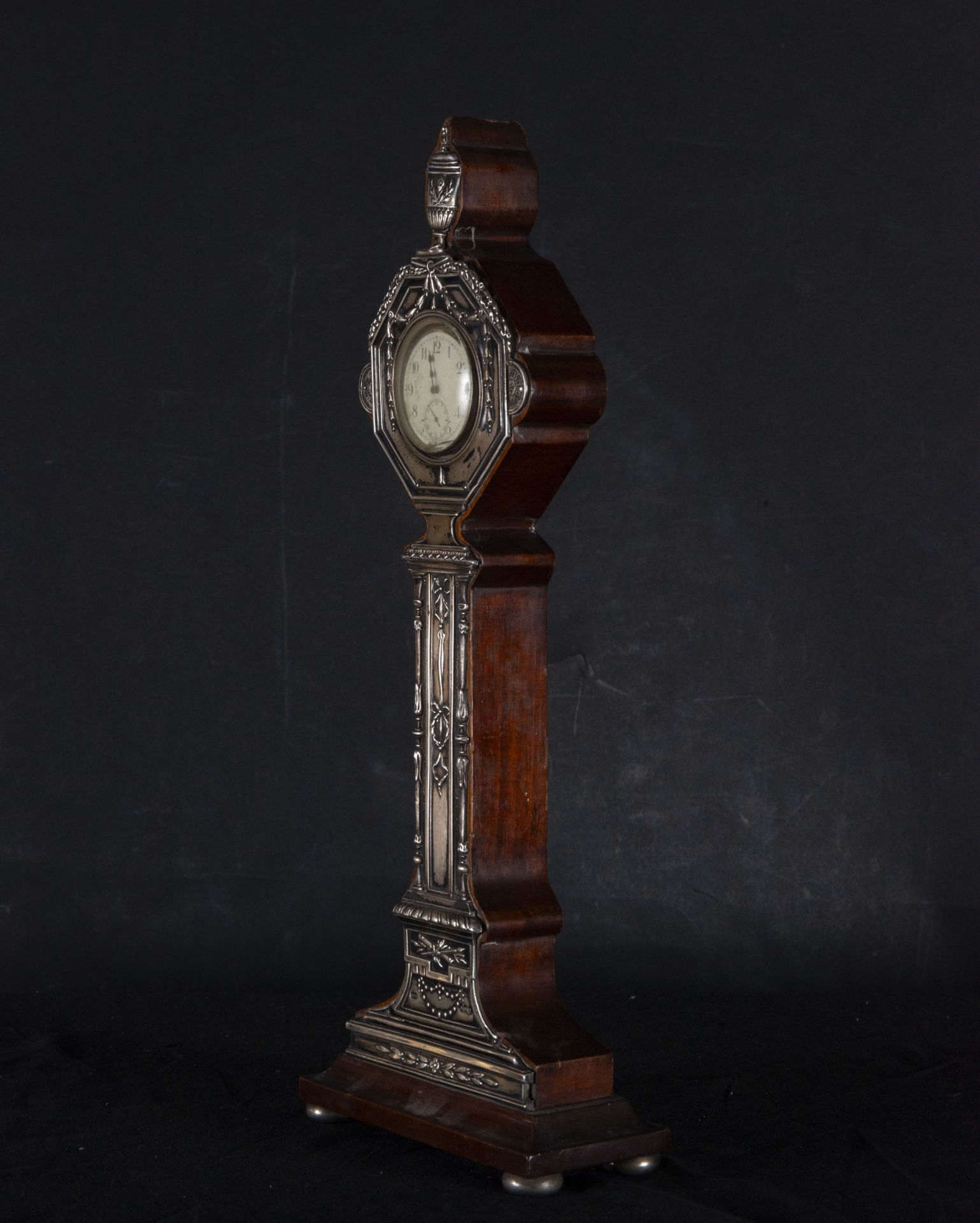 Mahogany clock covered with embossed silver, 19th century - Image 2 of 3