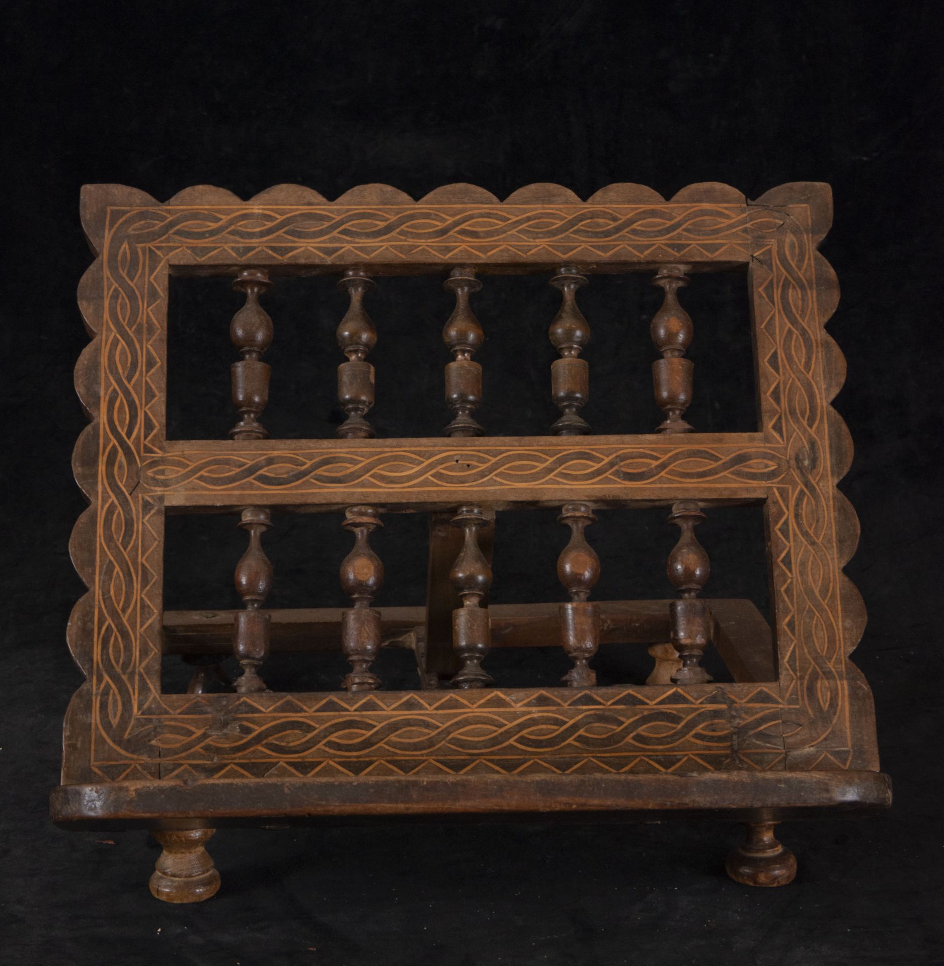 New Spanish colonial lectern in fruit and tropical wood marquetry, colonial work from the Viceroyalt