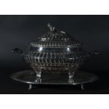 Important tureen with its underplate in 925 Sterling silver, with purity contrasts and silversmith's