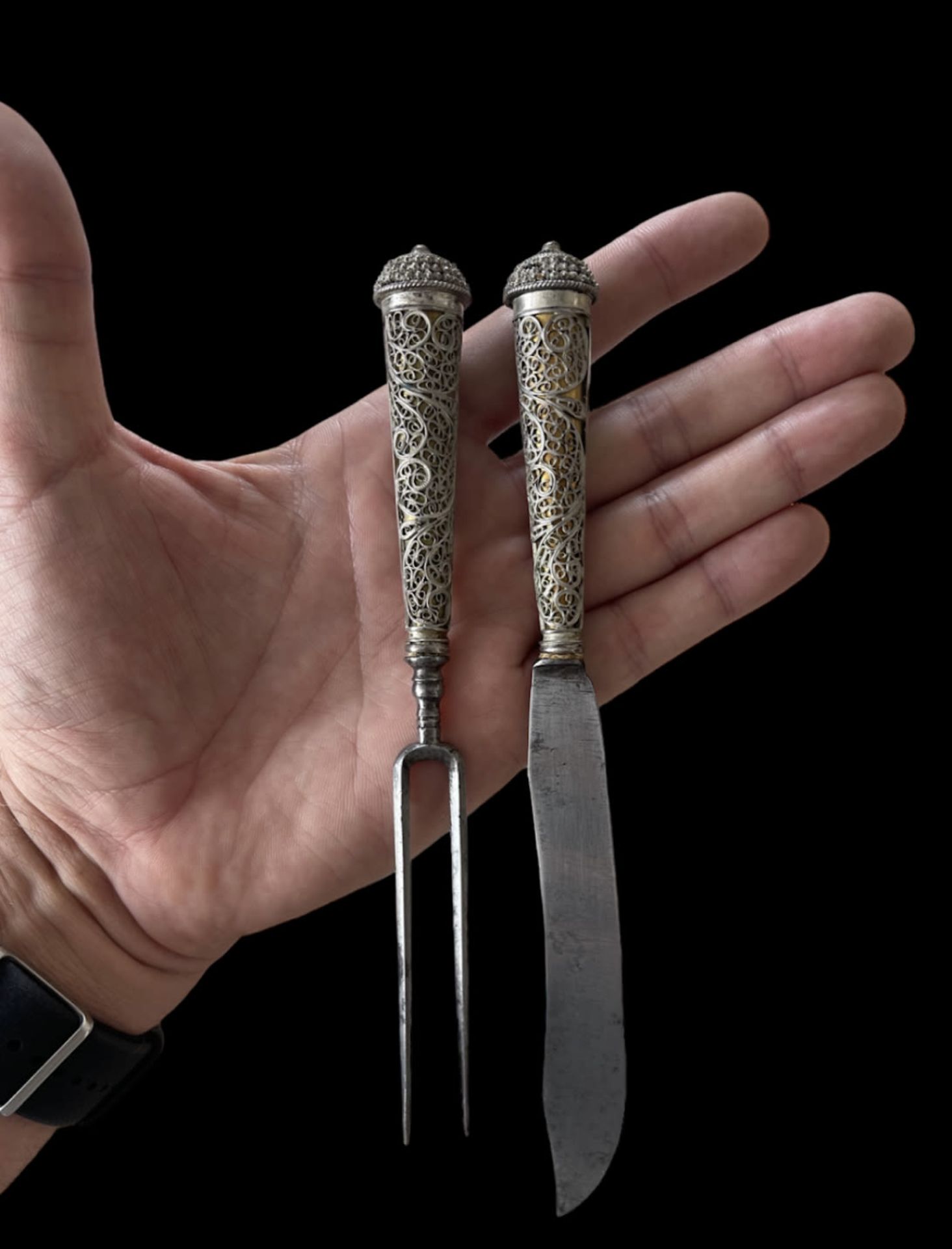 Rare pair of silver and steel Filigree Cutlery, colonial work from the Viceroyalty of Peru from the  - Image 2 of 3