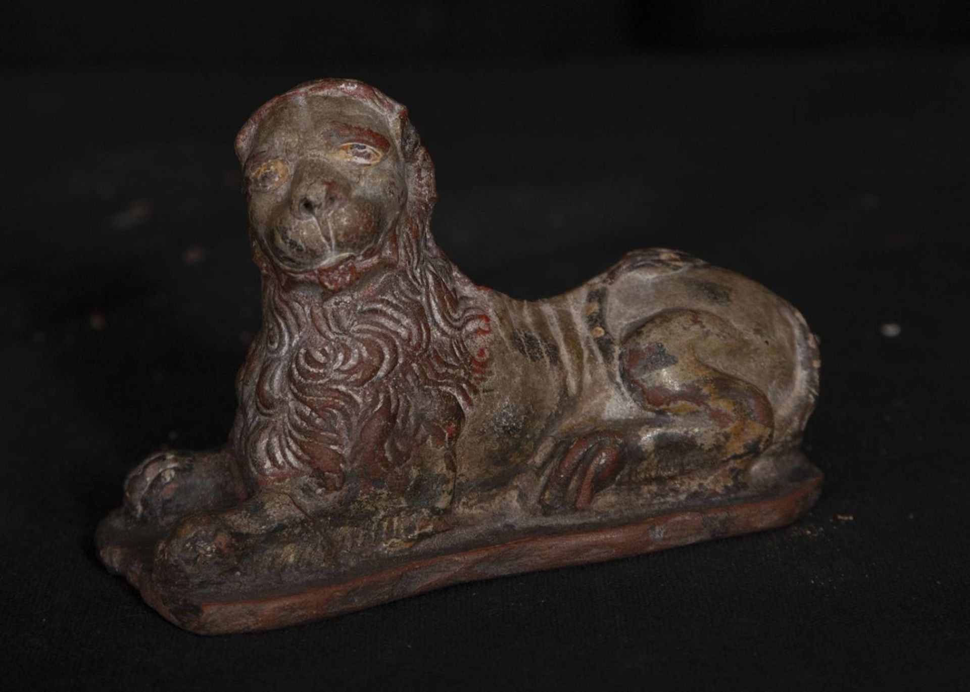 Lion in carved and polychrome stone, Portuguese colonial work from South India, 17th century