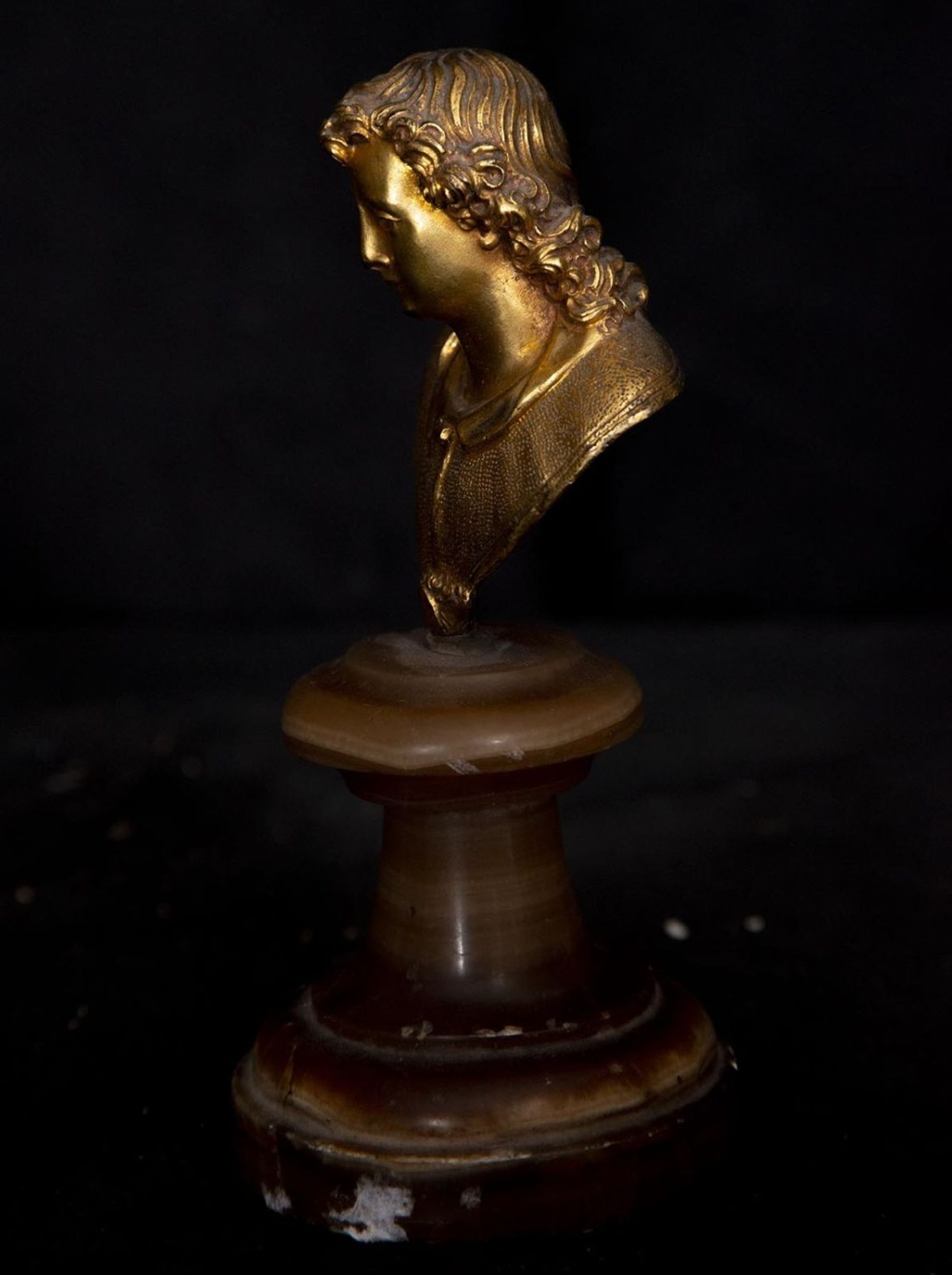 Exquisite bust in gilt bronze with onyx base, Italian school of Alessandro Algardi, Italy, 17th cent - Image 3 of 5