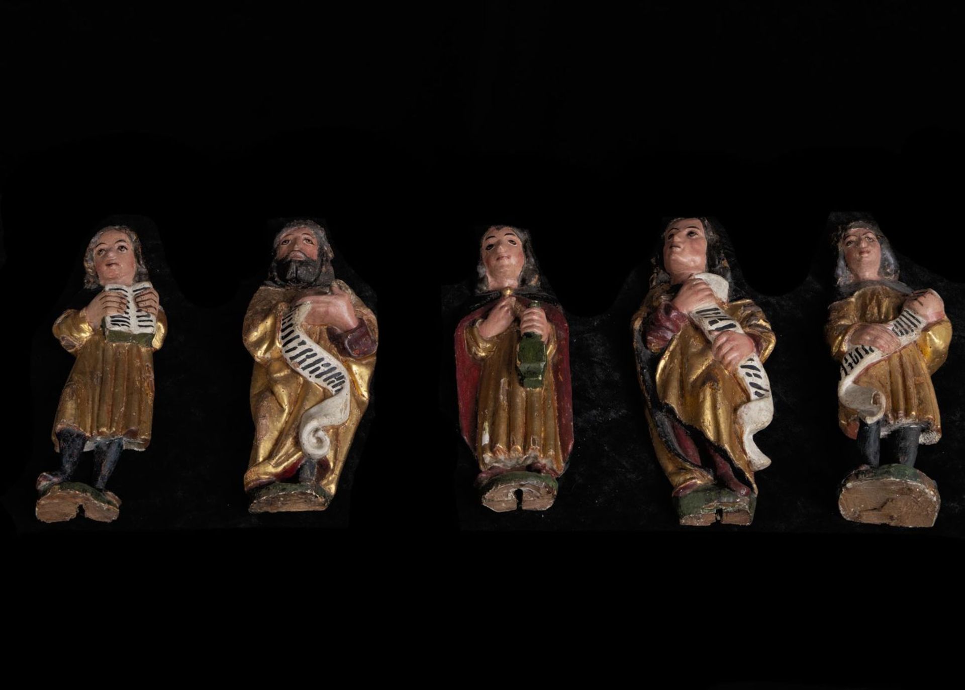 Mexican colonial set formed by 5 Apostles carvings, in carved and gilded tropical wood, 17th century