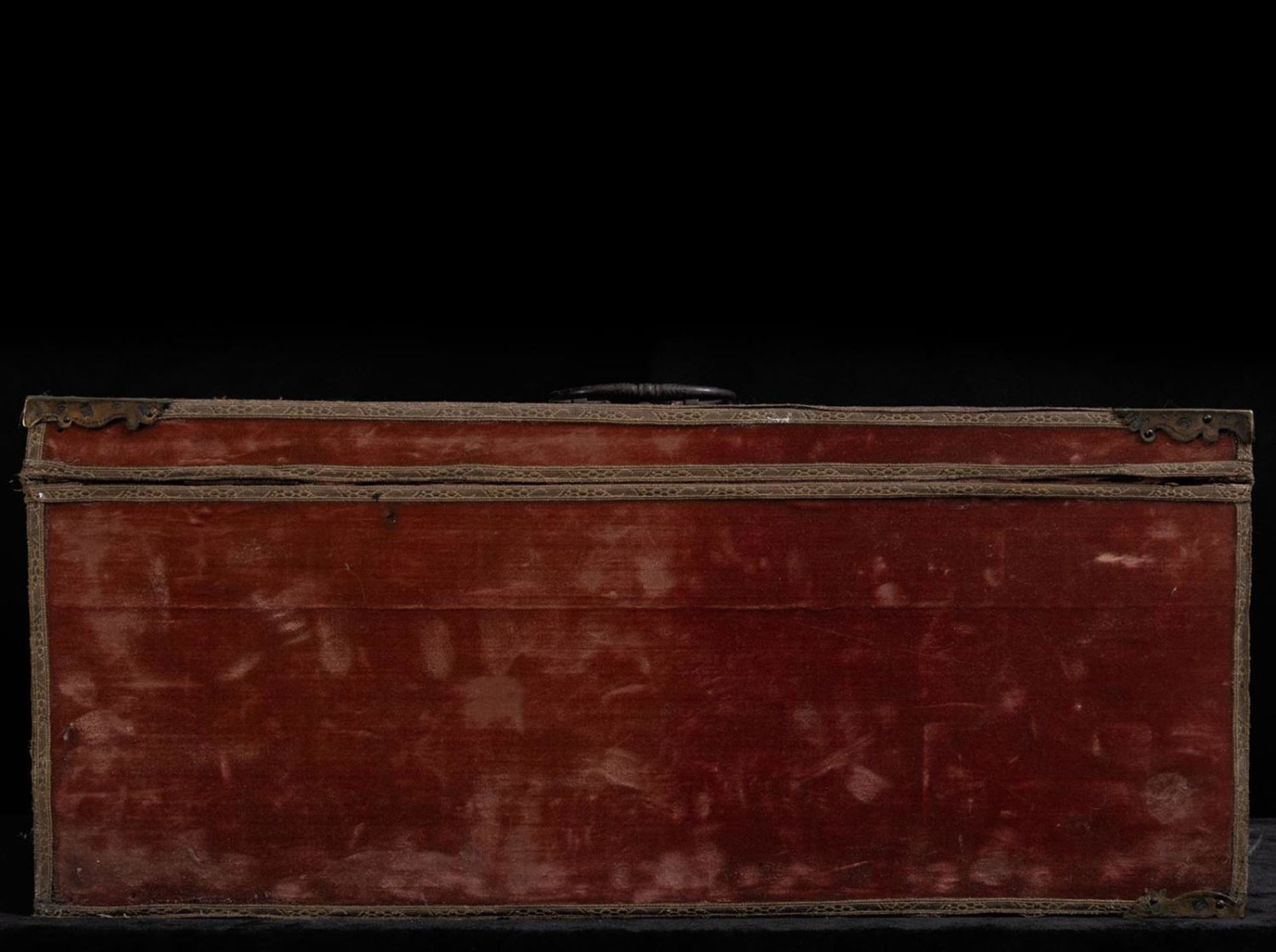 Important Large Medieval Velvet Chest, Catholic Monarchs Period, Granada, 15th century, Spain - Image 7 of 7