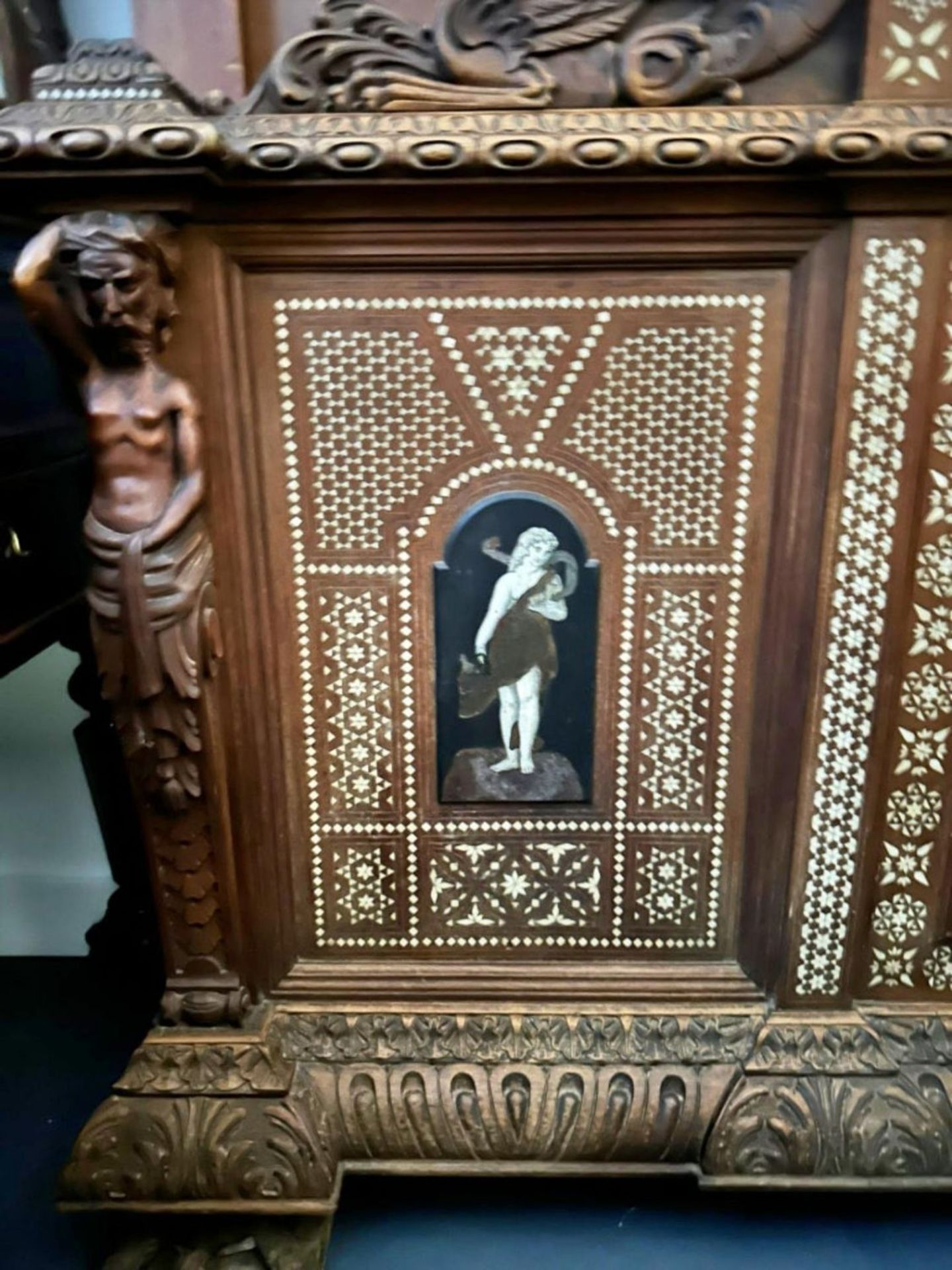 Important Piedmontese Cupboard in bone marquetry, 19th century - Bild 7 aus 9