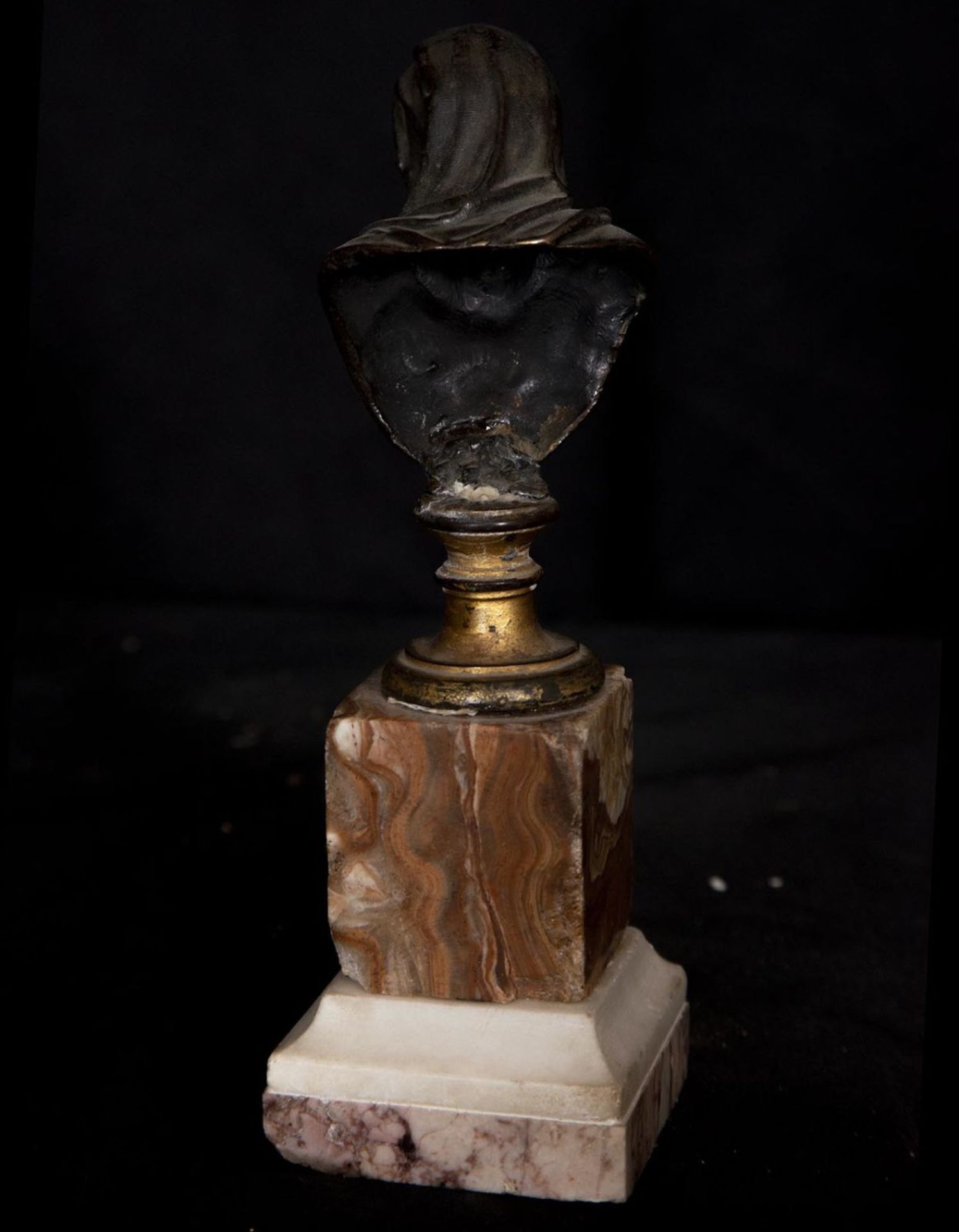 Exquisite bust in patinated and gilded bronze representing slave with onyx base, Italian Baroque sch - Image 5 of 5