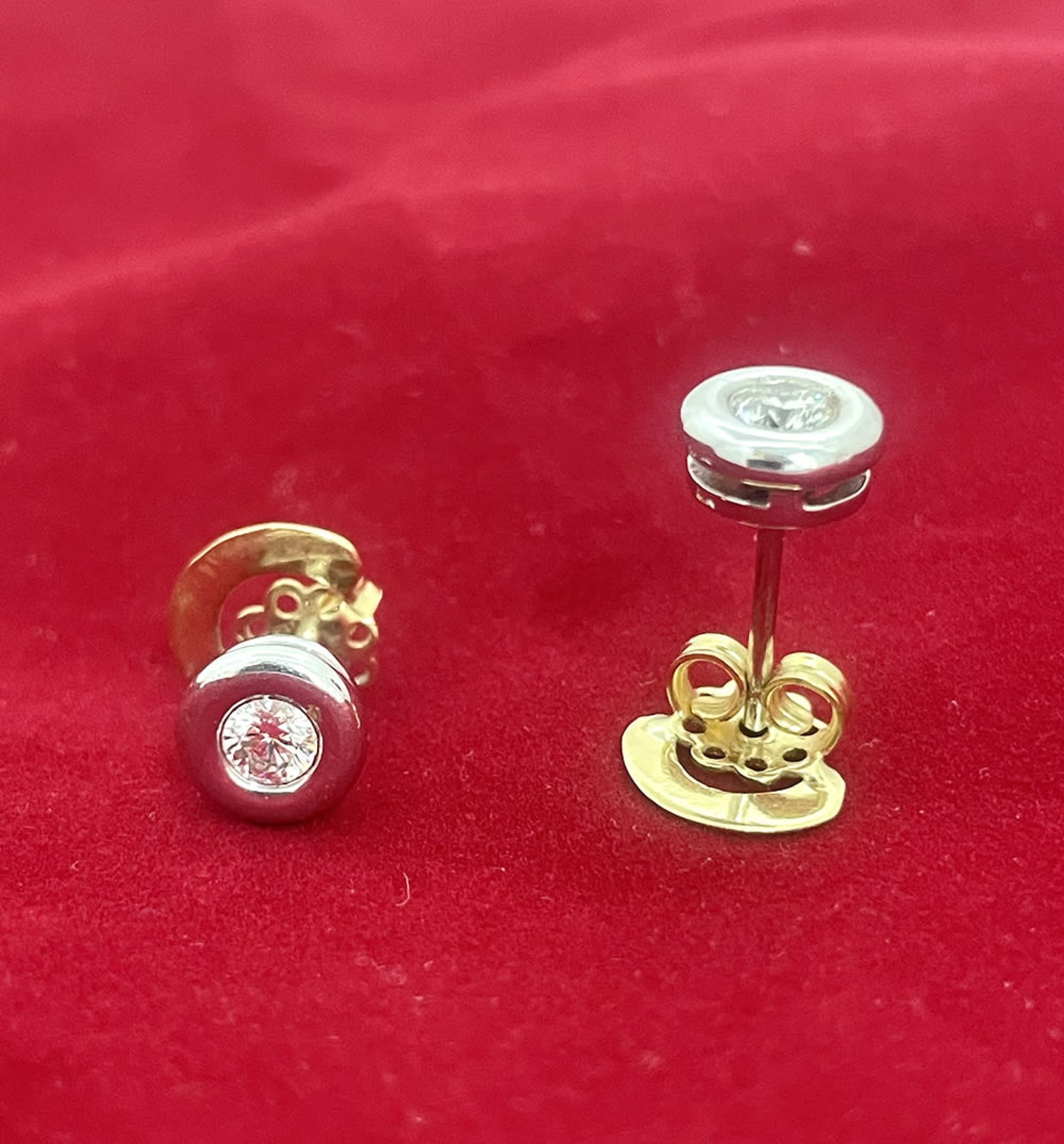 18 kt white gold and diamond stud earrings. - Bild 4 aus 4