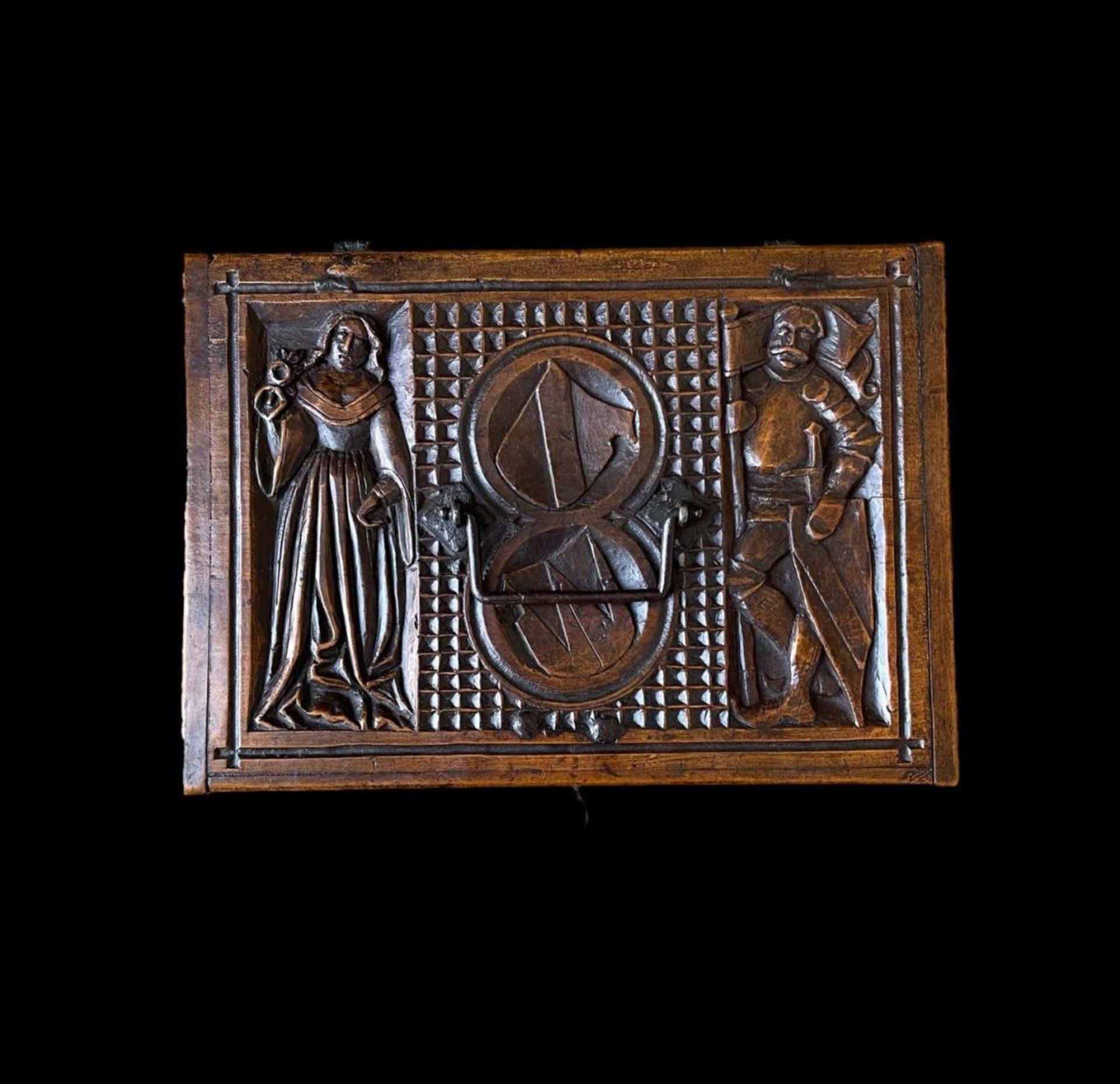 German Medieval Bride Chest, 15th century , in oak and cast iron - Image 3 of 7