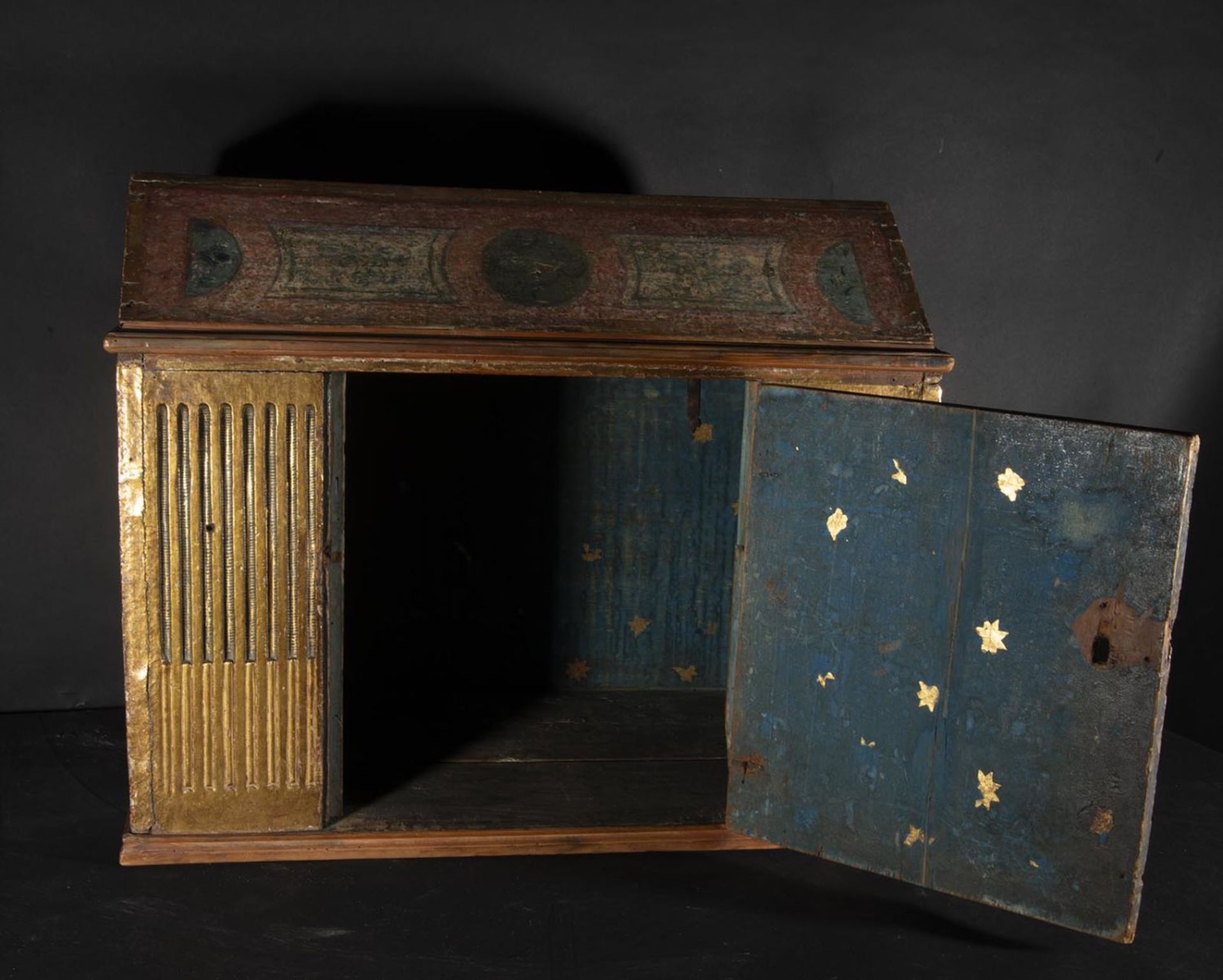 Italian chest from the 16th century, painted in tempera and gold leaf on wood - Bild 4 aus 5