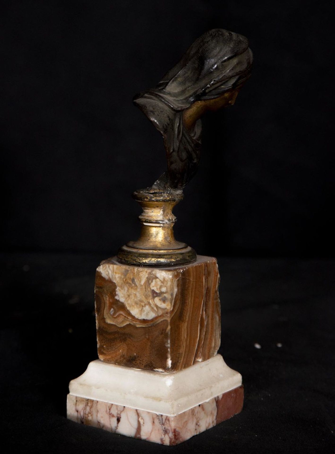Exquisite bust in patinated and gilded bronze representing slave with onyx base, Italian Baroque sch - Image 4 of 5