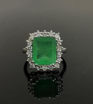White Gold, Emerald and Diamonds Ring