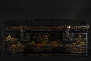 Elegant Philippine colonial chest in gold lacquer and rivets for the Mexican market, 18th - 19th cen