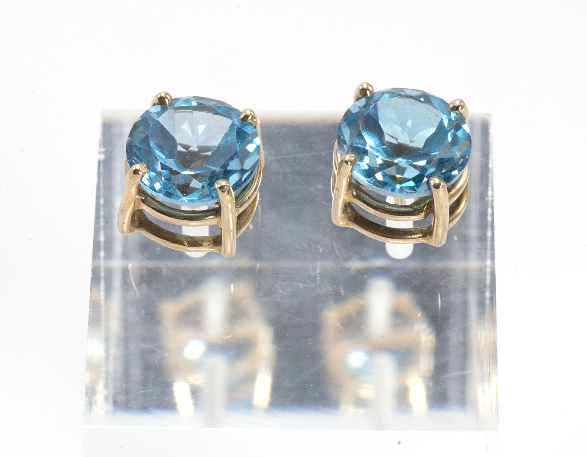 Topaz sleeper earrings - Image 2 of 3