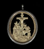 Exceptional Medallion with Calvary in ivory, Milanese or Florentine Renaissance Italian work from th