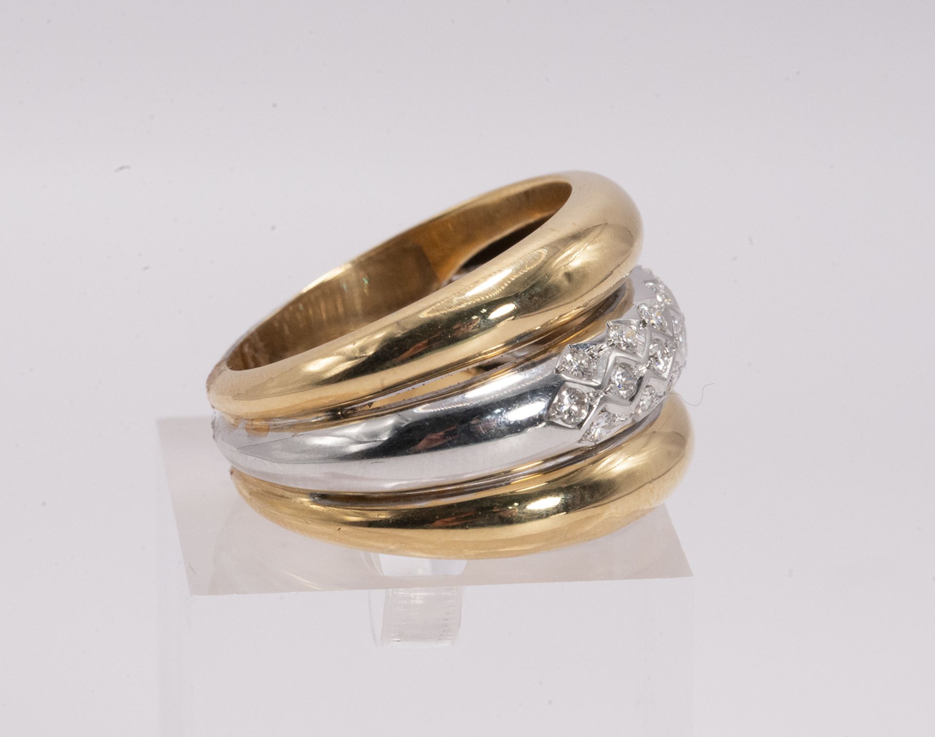 Two-tone Diamond Ring - Image 3 of 4