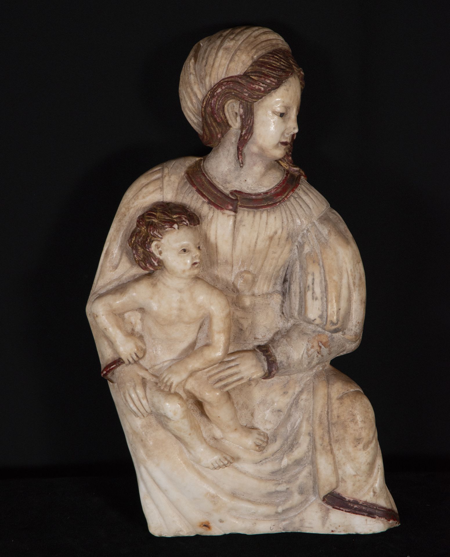Important Madonna with Child in Spanish-Flemish Alabaster attributable to the work of Felipe de Biga