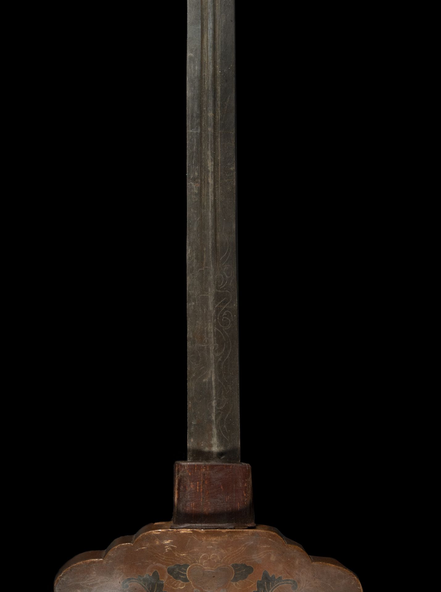 Chinese Imperial Guard sword in steel with copper sheath decorated with gold and silver thread, Qing - Image 4 of 5