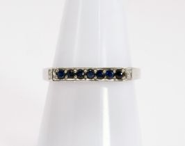 White gold diamonds and sapphires ring