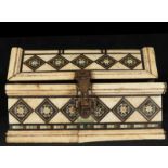 Large Venetian Chest in the manner of the Embriachi of Italian Gothic style, in concentric inlay of 