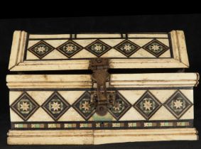 Large Venetian Chest in the manner of the Embriachi of Italian Gothic style, in concentric inlay of