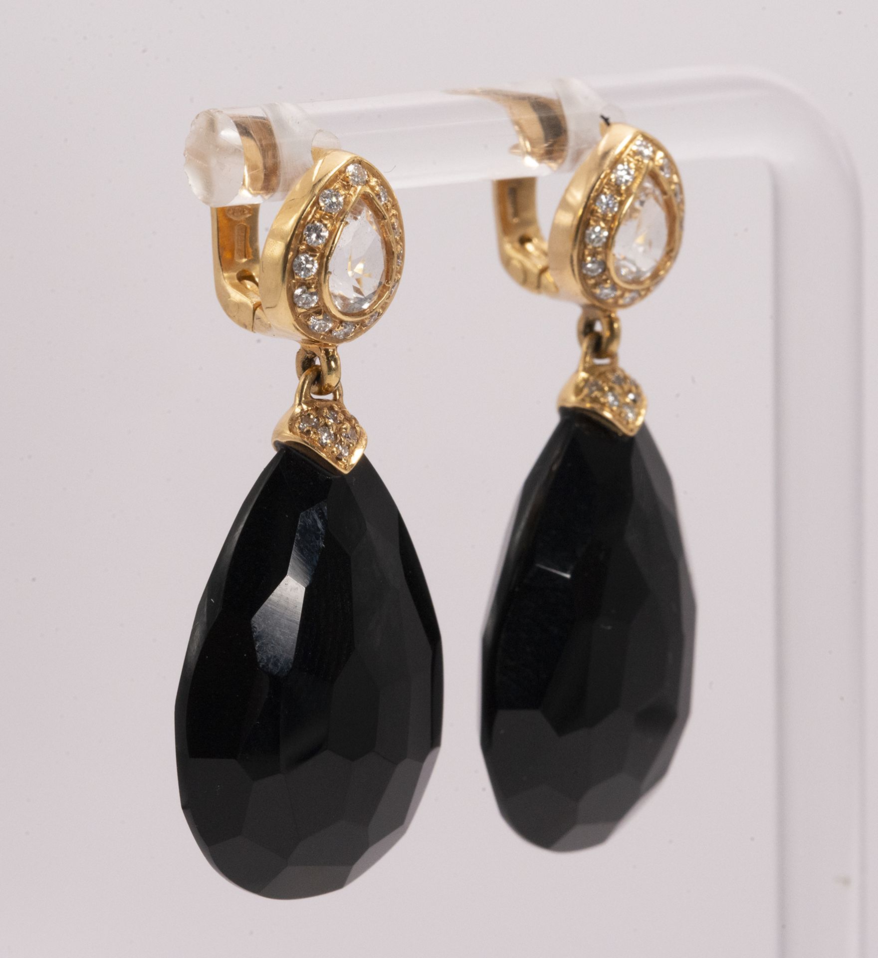 Elegance Black Earrings - Image 3 of 5