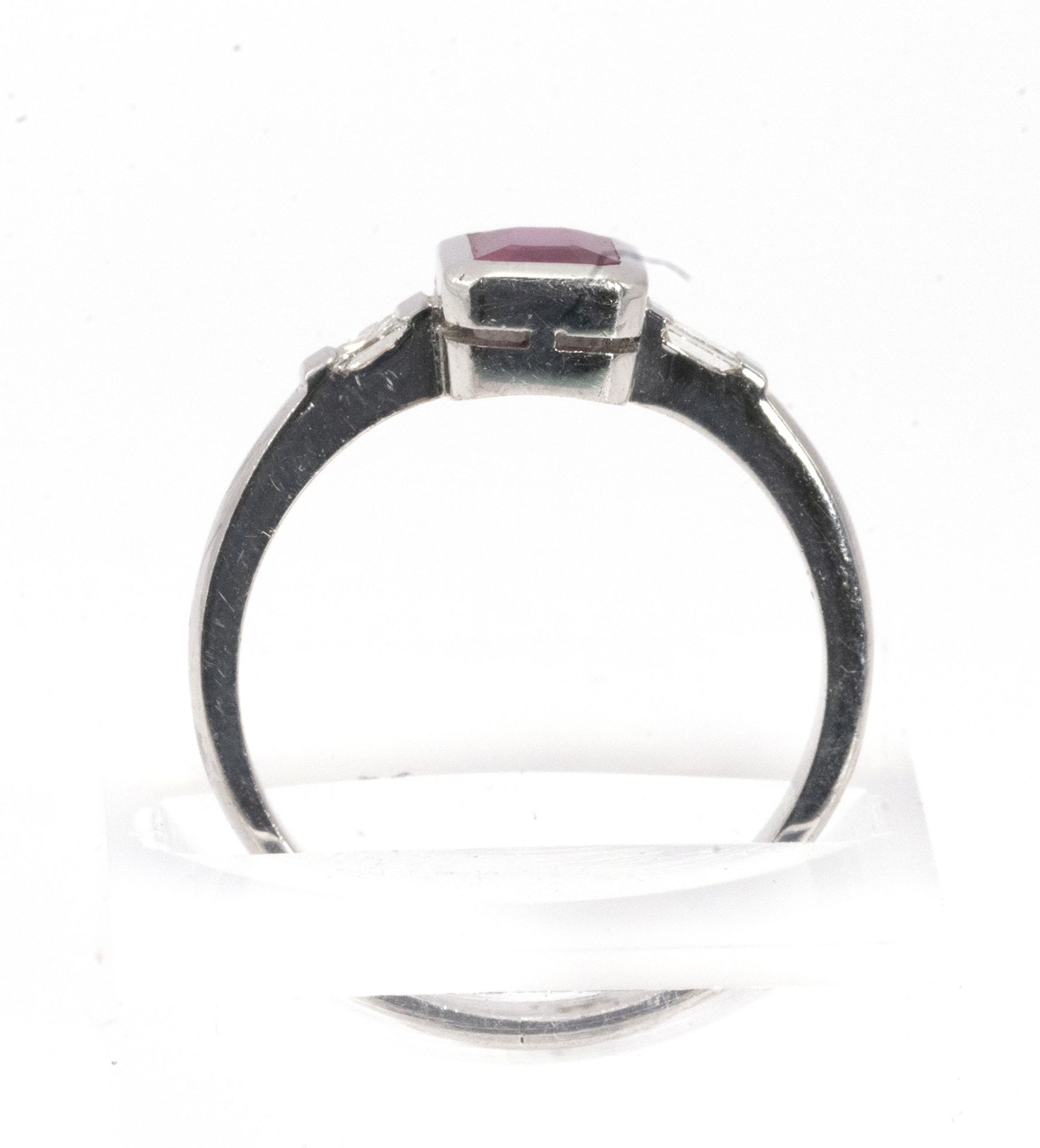 Ruby solitaire ring - Image 3 of 3