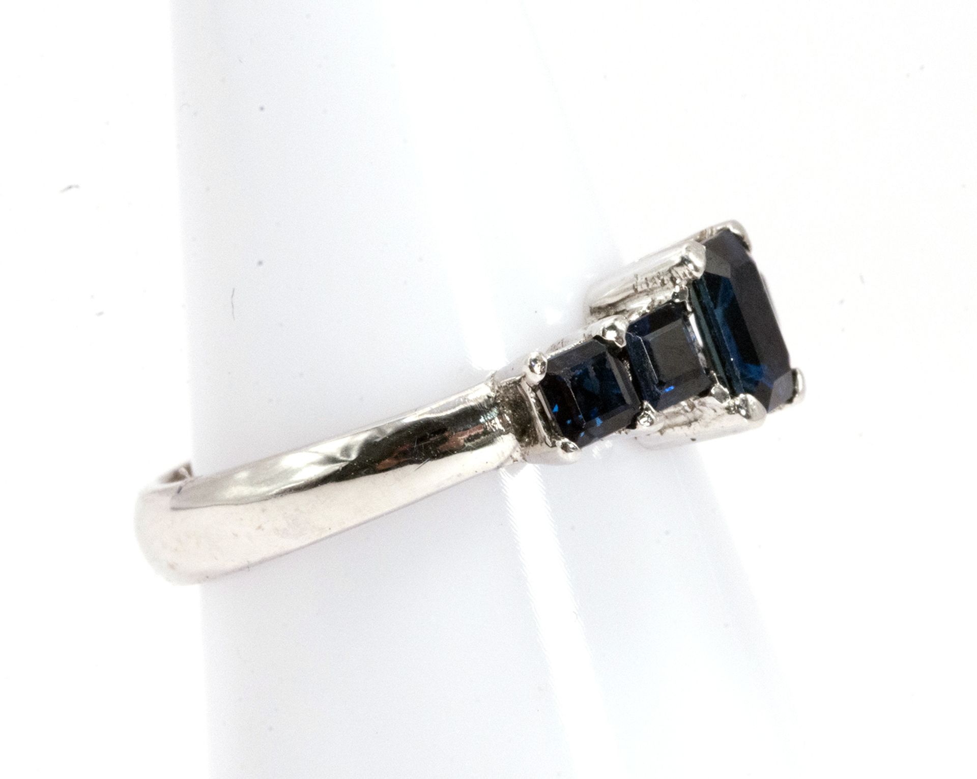 Sapphire ring - Image 3 of 4