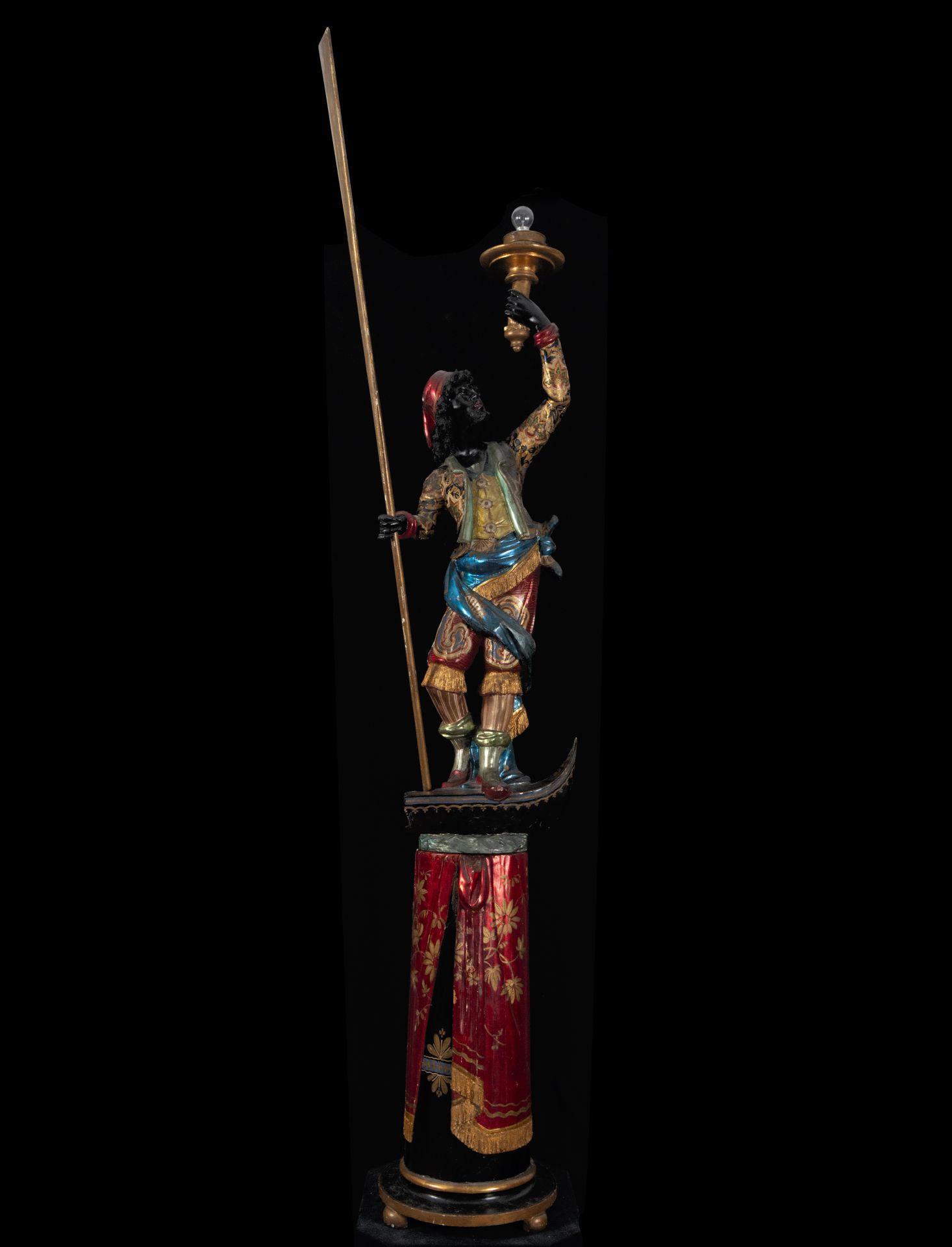 Monumental Pair of Venetian Torcheros in bronze with velvet bases, 19th century - early 20th century - Image 2 of 26