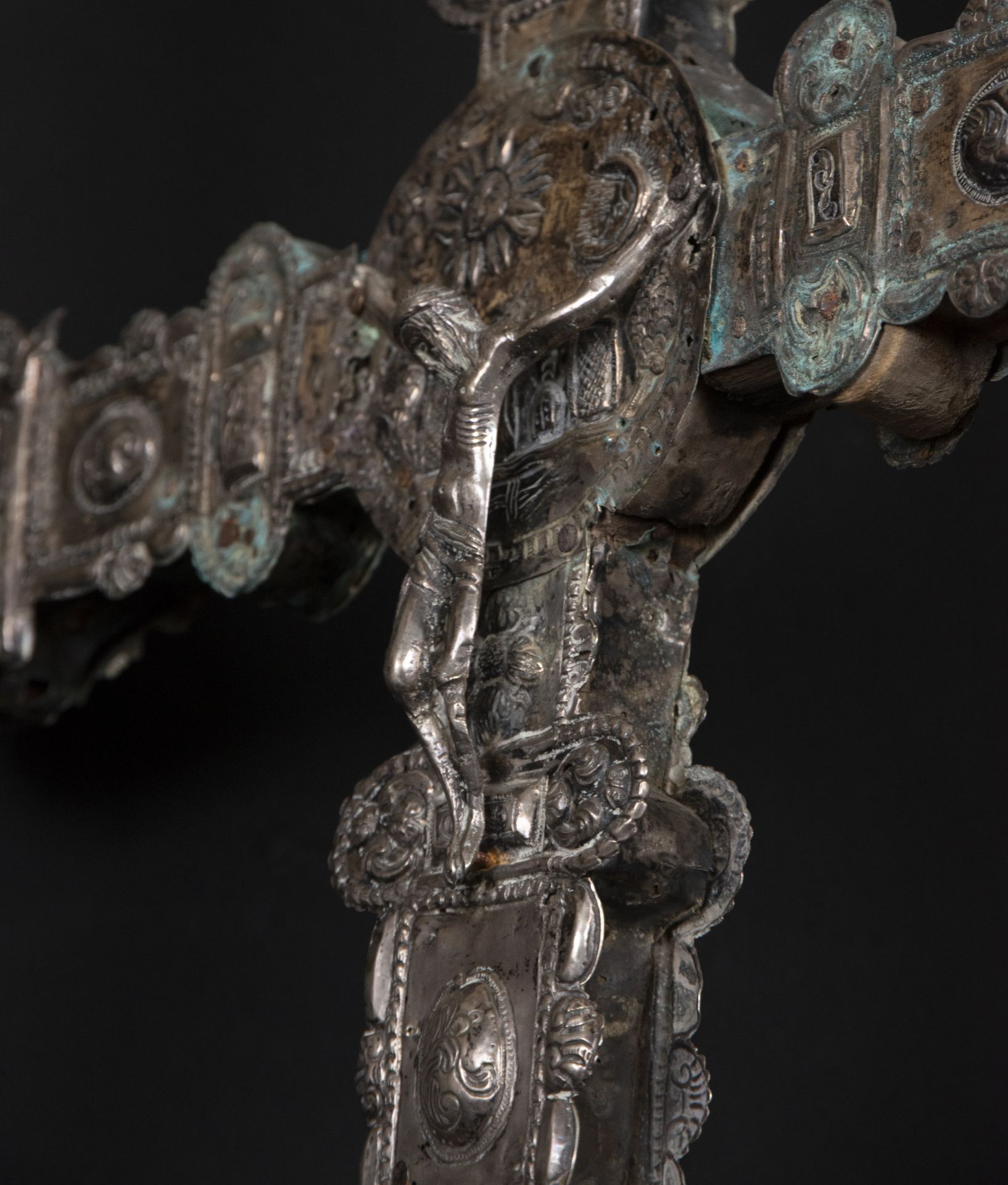 Large processional cross in colonial Peruvian silver from the 17th century, Viceroyalty of Peru, 17t - Bild 5 aus 10