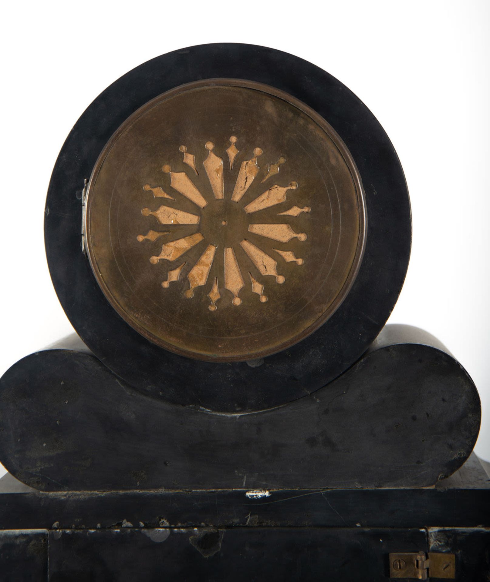 Black marble, gilt bronze and mercury pendulum garniture, 19th - 20th century - Image 11 of 12