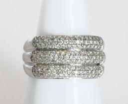 18 kt white gold ring with diamonds.